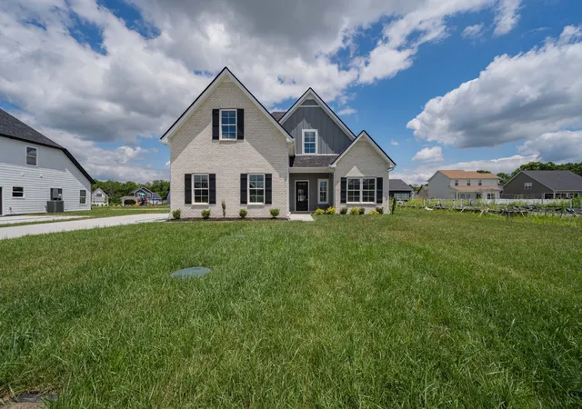Photo 1 of Single family home for sale at 10111 Forkhorn Ln, Bell Buckle, TN 37020 | MLS# 3531791 | Listing updated on 2026-09-13