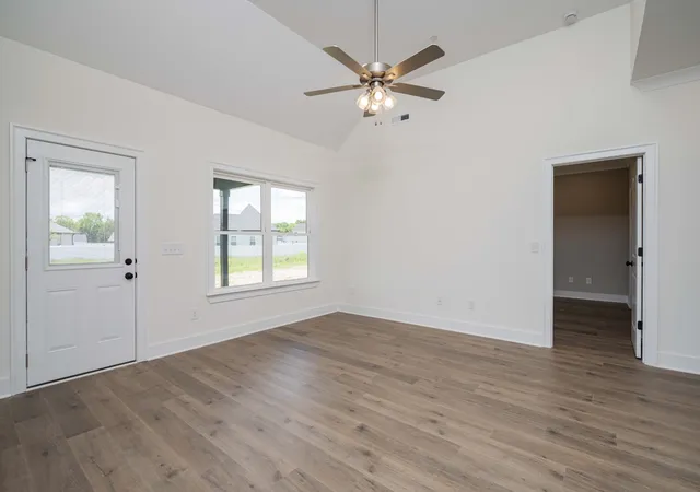 Photo 3 of Single family home for sale at 10109 Forkhorn Ln, Bell Buckle, TN 37020 | MLS# 3531787 | Listing updated on 2026-09-13