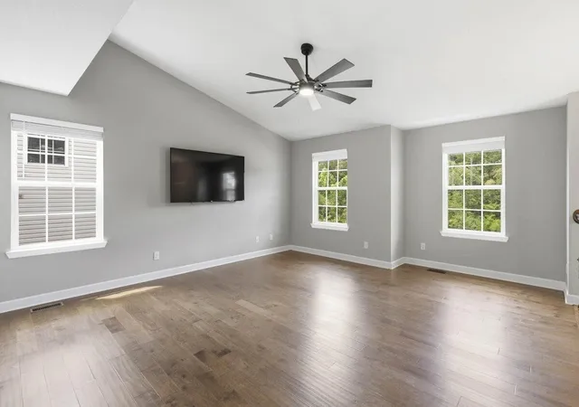 Photo 3 of Single family home for sale at 1758 Short Leaf Ln, Soddy Daisy, TN 37379 | MLS# 3531780 | Listing updated on 2026-09-21