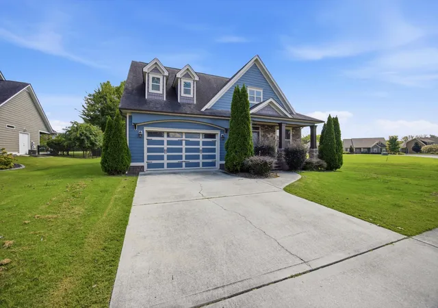Photo 2 of Single family home for sale at 8867 Skybrook Dr, Ooltewah, TN 37363 | MLS# 3531793 | Listing updated on 2026-09-11