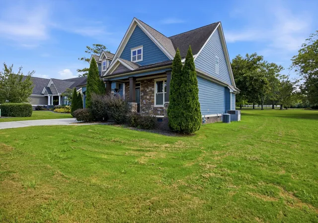 Photo 3 of Single family home for sale at 8867 Skybrook Dr, Ooltewah, TN 37363 | MLS# 3531793 | Listing updated on 2026-09-11