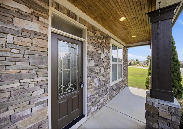 Photo 3 of Single family home for sale at 8867 Skybrook Dr, Ooltewah, TN 37363 | MLS# 3531793 | Listing updated on 2026-09-11