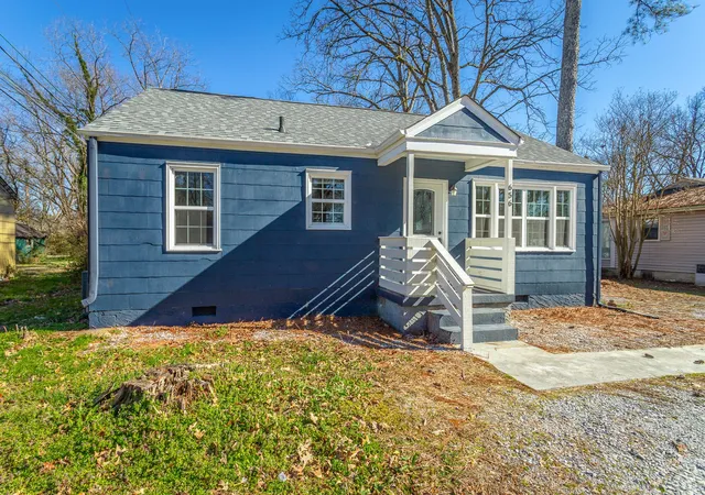Photo 3 of Single family home for sale at 656 N Moore Rd, Chattanooga, TN 37411 | MLS# 3531822 | Listing updated on 2026-10-14