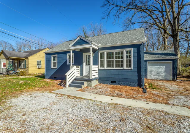 Photo 3 of Single family home for sale at 656 N Moore Rd, Chattanooga, TN 37411 | MLS# 3531822 | Listing updated on 2026-10-14