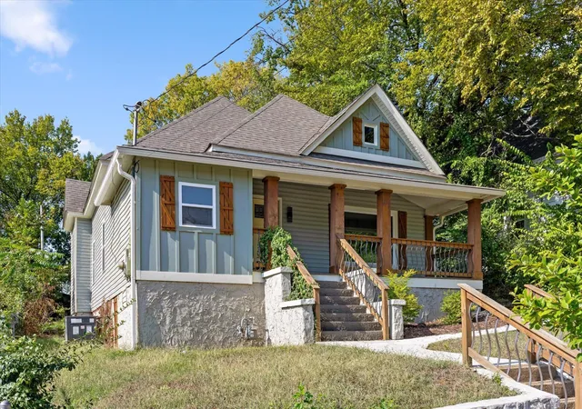 Photo 2 of Single family home for sale at 2008 Vine St, Chattanooga, TN 37404 | MLS# 3531856 | Listing updated on 2026-10-14