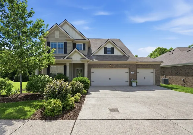 Photo 1 of Single family home for sale at 8003 Forest Hills Dr, Spring Hill, TN 37174 | MLS# 3545156 | Listing updated on 2026-09-13