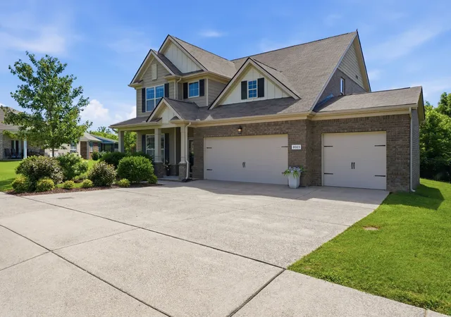 Photo 3 of Single family home for sale at 8003 Forest Hills Dr, Spring Hill, TN 37174 | MLS# 3545156 | Listing updated on 2026-09-13