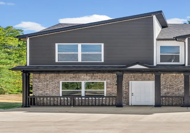 Photo 1 of Townhouse for sale at 160 Fairview Ln #B1, Clarksville, TN 37040 | MLS# 3542324 | Listing updated on 2026-10-05