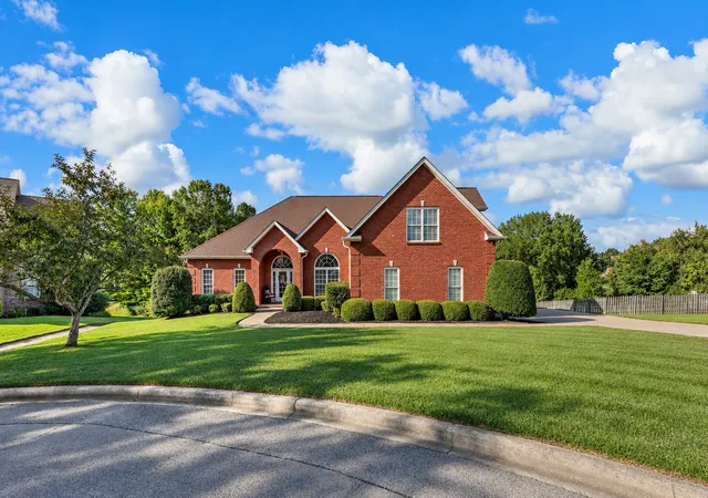 Photo 3 of Single family home for sale at 3009 Edgemont Dr, Clarksville, TN 37043 | MLS# 3541331 | Listing updated on 2026-09-14