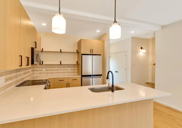 Photo 3 of Townhouse for sale at 1938 Anderson Ave, Chattanooga, TN 37404 | MLS# 3540316 | Listing updated on 2026-10-08