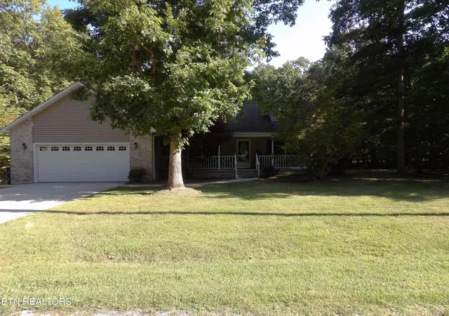 Photo 1 of Single family home for sale at 4017 Sioux Rd, Crossville, TN 38572 | MLS# 3540361 | Listing updated on 2026-09-11