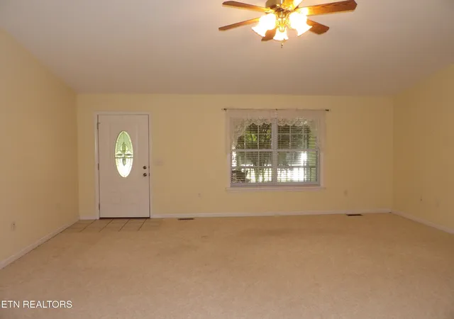 Photo 2 of Single family home for sale at 4017 Sioux Rd, Crossville, TN 38572 | MLS# 3540361 | Listing updated on 2026-09-11