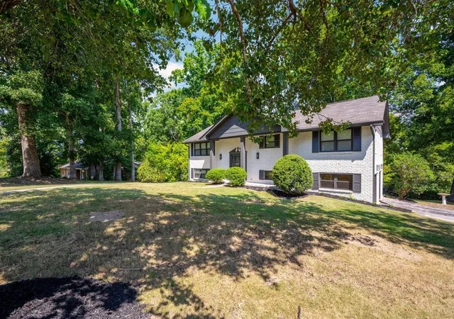 Photo 3 of Single family home for sale at 1011 Woodfinch Trl, Chattanooga, TN 37421 | MLS# 3540961 | Listing updated on 2026-10-13