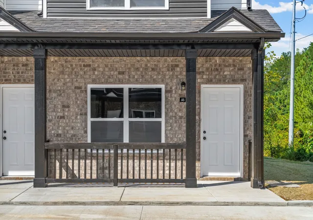 Photo 1 of Townhouse for sale at 160 Fairview Ln #A5, Clarksville, TN 37040 | MLS# 3542369 | Listing updated on 2026-10-22