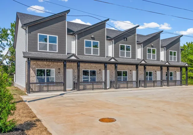 Photo 3 of Townhouse for sale at 160 Fairview Ln #A5, Clarksville, TN 37040 | MLS# 3542369 | Listing updated on 2026-10-22