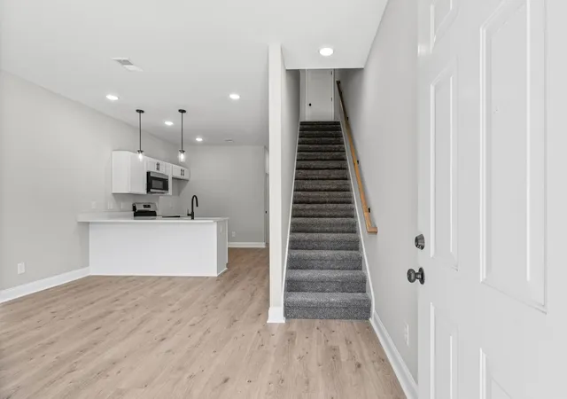 Photo 4 of Townhouse for sale at 160 Fairview Ln #A5, Clarksville, TN 37040 | MLS# 3542369 | Listing updated on 2026-10-22