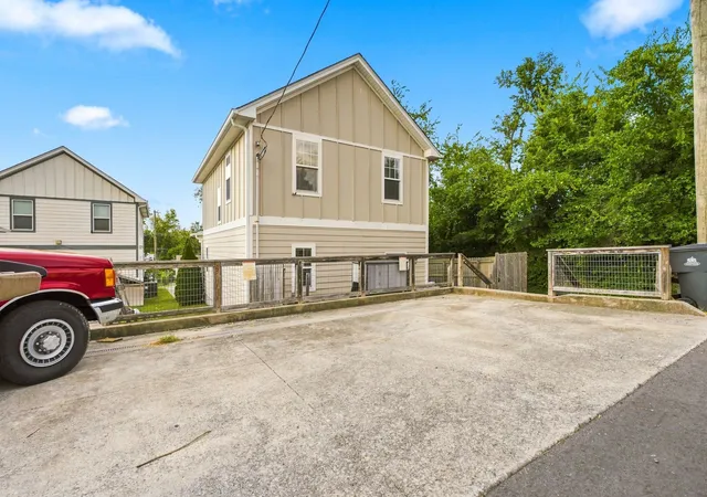 Photo 28 of Single family home for sale at 1719b Nubell St, Nashville, TN 37208 | MLS# 3543195 | Listing updated on 2026-10-07