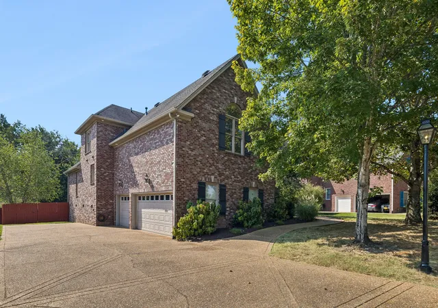Photo 3 of Single family home for sale at 2209 Seven Points Cir, Hermitage, TN 37076 | MLS# 3543260 | Listing updated on 2026-10-04