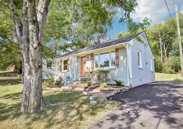 Photo 2 of Single family home for sale at 3140 Crosswood Dr, Nashville, TN 37214 | MLS# 3592355 | Listing updated on 2026-09-15