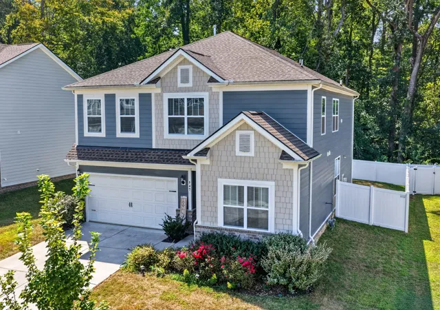 Photo 2 of Single family home for sale at 547 Ballard Dr, White House, TN 37188 | MLS# 3547026 | Listing updated on 2026-09-14