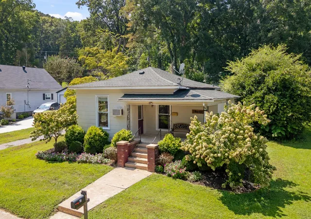 Single family home for sale at 706 Holly Ave, South Pittsburg, TN 37380 | MLS# 3541147