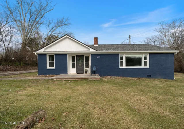 Photo 1 of Single family home for sale at 6617 Washington Pike, Knoxville, TN 37918 | MLS# 3541203 | Listing updated on 2026-09-11