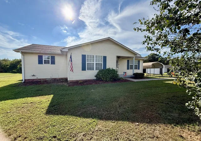Photo 1 of Single family home for sale at 55 Hopewell Ests Ln, Erin, TN 37061 | MLS# 3544493 | Listing updated on 2026-10-16