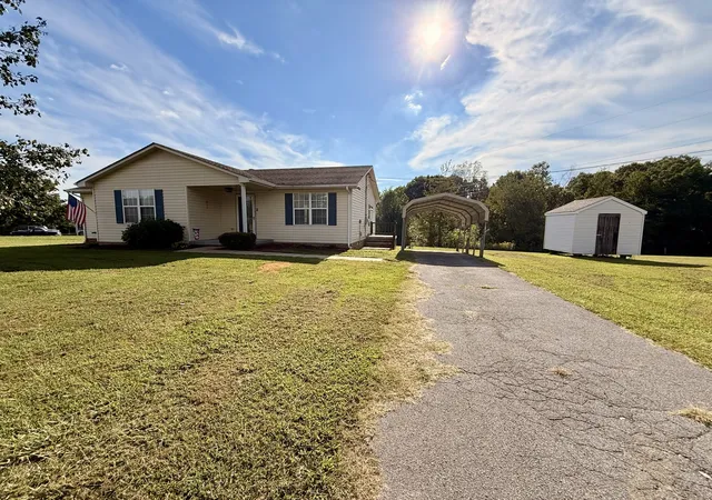 Photo 3 of Single family home for sale at 55 Hopewell Ests Ln, Erin, TN 37061 | MLS# 3544493 | Listing updated on 2026-10-16