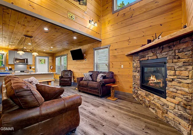 Photo 3 of Single family home for sale at 1012 Ravens Frd Way, Sevierville, TN 37876 | MLS# 3541264 | Listing updated on 2026-09-29