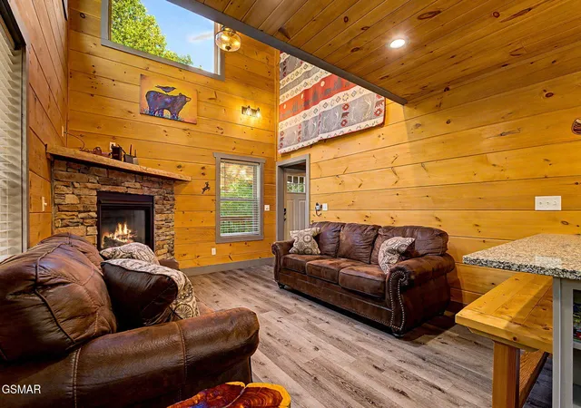 Photo 4 of Single family home for sale at 1012 Ravens Frd Way, Sevierville, TN 37876 | MLS# 3541264 | Listing updated on 2026-09-29