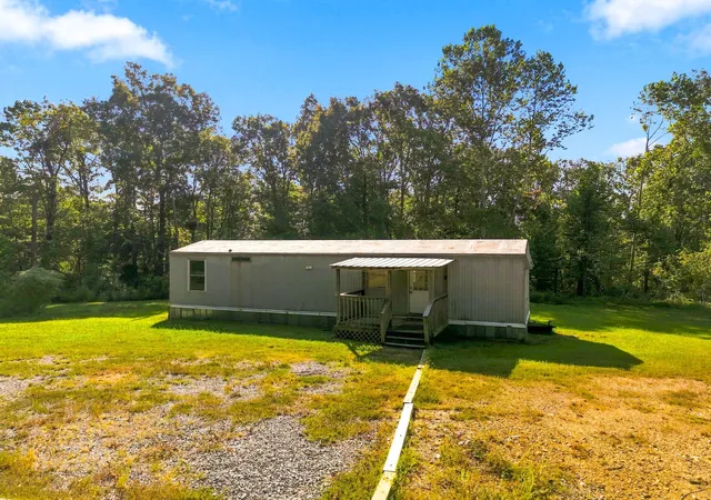 Photo 2 of Manufactured home for sale at 161 Oaktree Ln, Dickson, TN 37055 | MLS# 3545709 | Listing updated on 2026-10-01