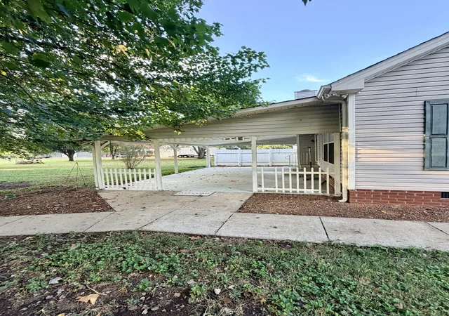 Photo 4 of Single family home for sale at 759 Rock Springs Rd, Castalian Springs, TN 37031 | MLS# 3591917 | Listing updated on 2026-09-25