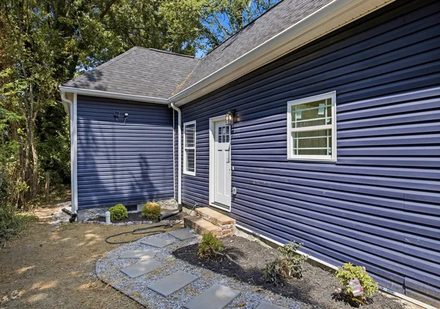 Single family home for sale at 1711 Stanfiel St, Chattanooga, TN 37406 | MLS# 3541321