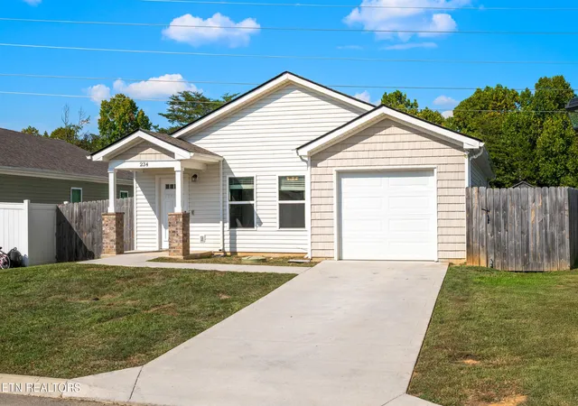 Photo 2 of Single family home for sale at 234 Sapling Ln, Knoxville, TN 37924 | MLS# 3541373 | Listing updated on 2026-09-25