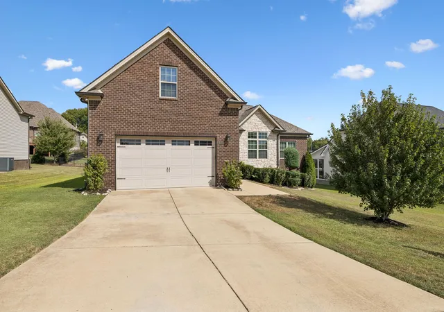 Photo 2 of Single family home for sale at 628 Josef Cir, Columbia, TN 38401 | MLS# 3546738 | Listing updated on 2026-09-26