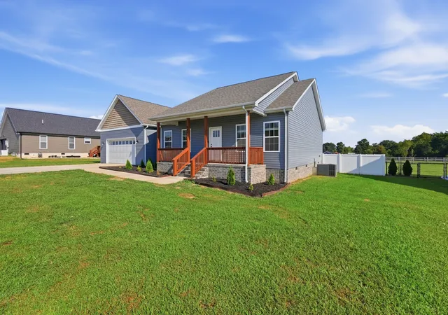 Photo 2 of Single family home for sale at 662 Clog Valley Dr, Sparta, TN 38583 | MLS# 3542733 | Listing updated on 2026-09-12