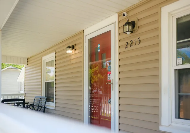 Photo 4 of Single family home for sale at 2215 Albion St, Nashville, TN 37208 | MLS# 3541927 | Listing updated on 2026-09-15