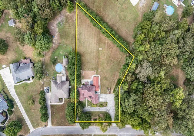 Photo 3 of Single family home for sale at 123 Cumberland Tr, Tullahoma, TN 37388 | MLS# 3545847 | Listing updated on 2026-09-14