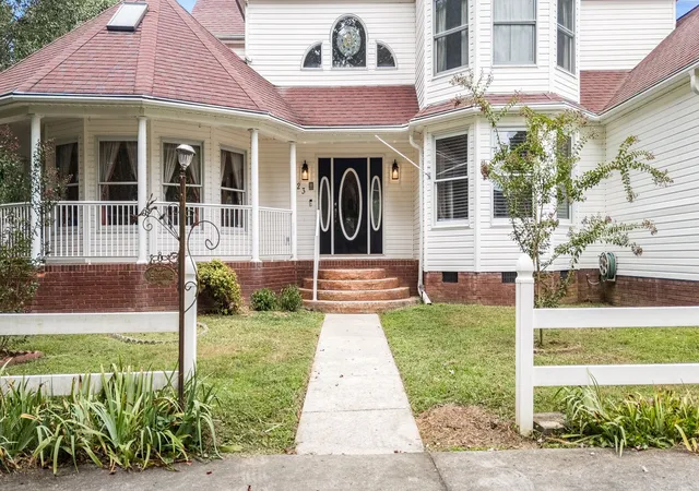 Photo 3 of Single family home for sale at 123 Cumberland Tr, Tullahoma, TN 37388 | MLS# 3545847 | Listing updated on 2026-09-14