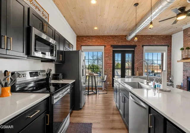 Photo 2 of Condo for sale at 118 Court Ave #5, Sevierville, TN 37862 | MLS# 3541973 | Listing updated on 2026-09-12
