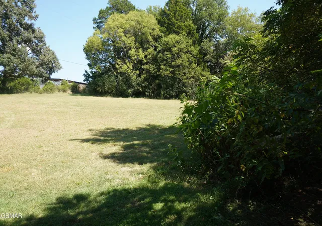 Photo 4 of Sale Pending at 1044 Fate Rankin Rd, Jefferson City, TN 37760 | MLS# 3542226 | Listing updated on 2026-10-01