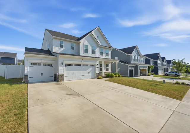 Photo 3 of Single family home for sale at 1525 Repton Rd, Smyrna, TN 37167 | MLS# 3545621 | Listing updated on 2026-09-14