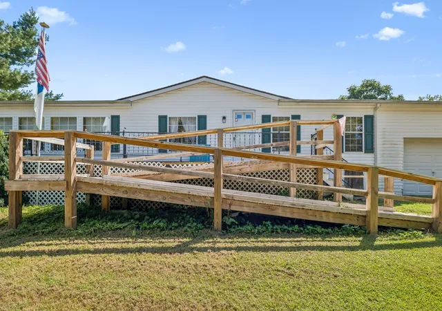 Photo 3 of Manufactured home for sale at 2684 Blue Springs Rd, Sparta, TN 38583 | MLS# 3542484 | Listing updated on 2026-09-22