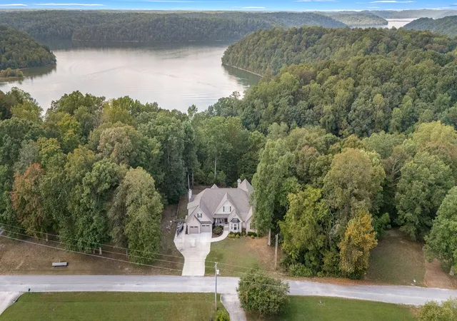 Photo 2 of Sale Pending at 215 Flora Ln, Manchester, TN 37355 | MLS# 3542354 | Listing updated on 2026-10-01
