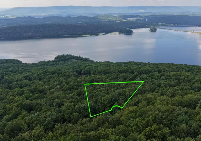 Photo 1 of Land for sale at 2 Bluff Rd, South Pittsburg, TN 37380 | MLS# 3542481 | Listing updated on 2026-09-11