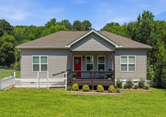Single family home for sale at 1547 Dallas Lake Rd, Hixson, TN 37343 | MLS# 3542507