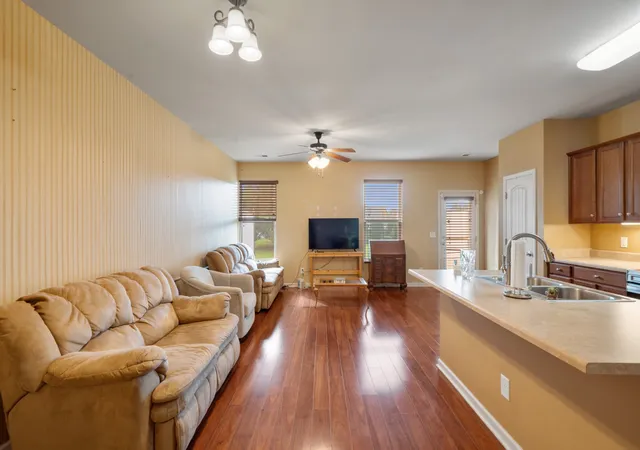 Photo 3 of Townhouse for sale at 911 Battleview Pl, Murfreesboro, TN 37128 | MLS# 3547167 | Listing updated on 2026-09-12