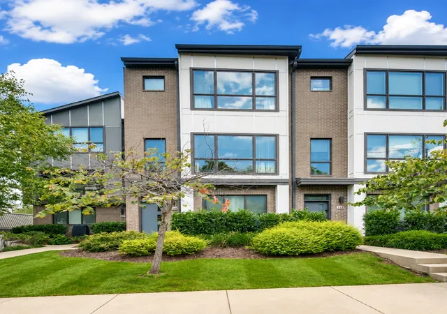 Photo 3 of Townhouse for sale at 709 Bradford Ave, Nashville, TN 37204 | MLS# 3543671 | Listing updated on 2026-10-01