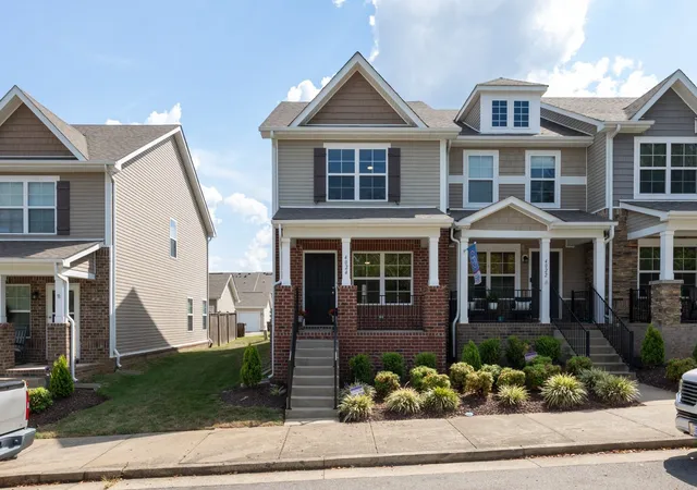 Photo 2 of Townhouse for sale at 4024 Hoggett Frd Rd, Hermitage, TN 37076 | MLS# 3542707 | Listing updated on 2026-10-02
