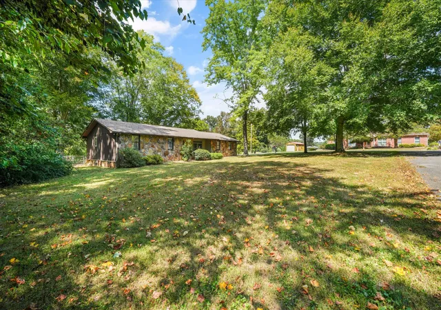 Photo 3 of Single family home for sale at 405 Sportsman Ln, Andersonville, TN 37705 | MLS# 3546952 | Listing updated on 2026-10-01